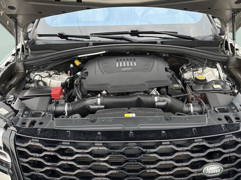 Used 2019 Land Rover Range Rover Velar R-Dynamic SE AWD/4WD image 23