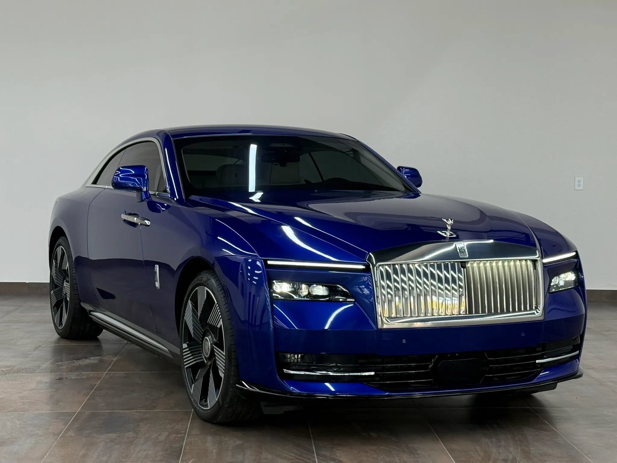 Used 2025 Rolls-Royce Spectre AWD/4WD image 18