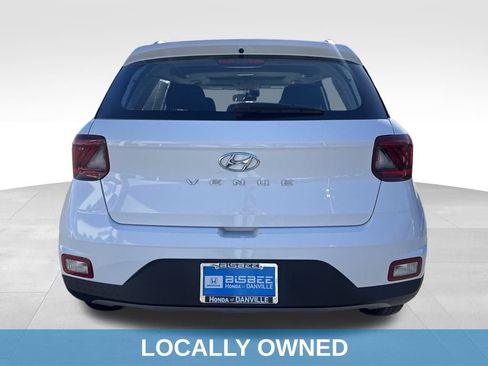 Used 2024 Hyundai Venue SEL image 6
