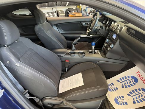 Used 2019 Ford Mustang Coupe RWD image 22