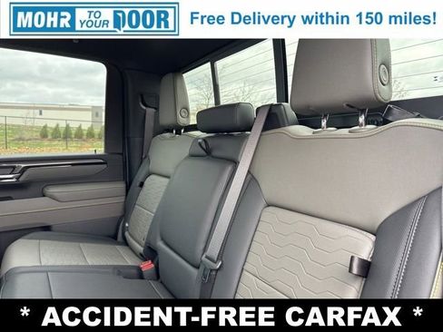 Used 2025 Chevrolet Silverado 2500 ZR2 w/ Technology Package image 31