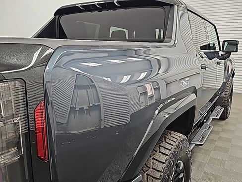 New 2025 GMC Hummer EV 3X w/ Extreme Off-Road Package image 10