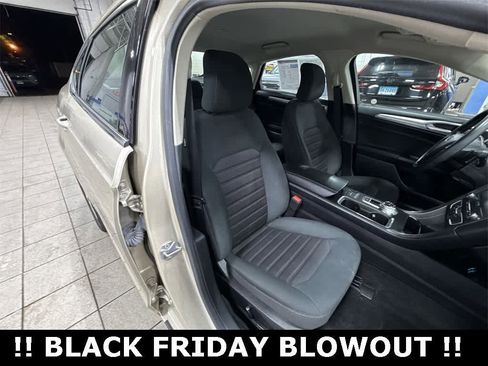 Used 2019 Ford Fusion SE image 15