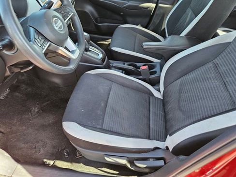 Used 2020 Nissan Versa SV w/ Trunk Package image 15