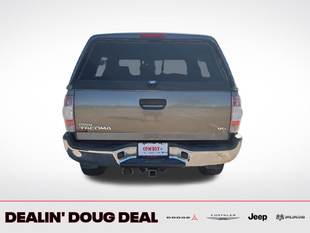 Used 2014 Toyota Tacoma 4x4 Double Cab w/ Limited Package image 5