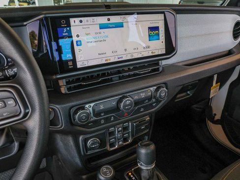 New 2026 Jeep Gladiator Sport image 13