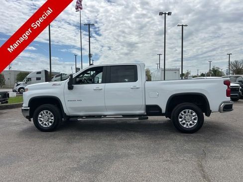 Used 2025 Chevrolet Silverado 2500 LT AWD/4WD image 6