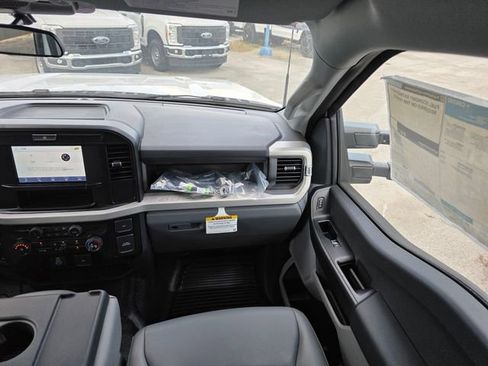 New 2025 Ford F550 4x4 Crew Cab Super Duty image 13