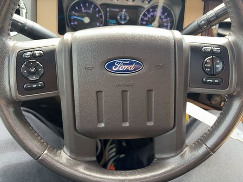 Used 2011 Ford F250 Lariat w/ Lariat Interior Pkg AWD/4WD image 12