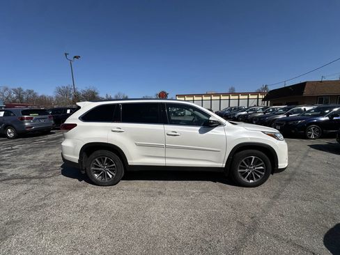 Used 2019 Toyota Highlander XLE w/ Protection Package #3 image 6