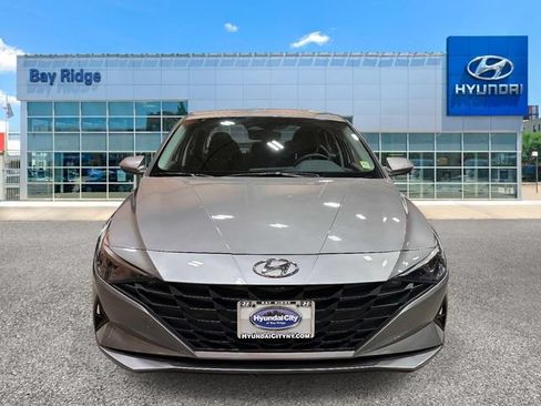 Used 2023 Hyundai Elantra SEL FWD image 10