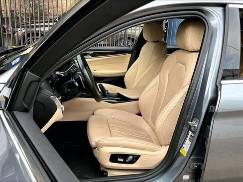 Used 2019 BMW 530i image 7