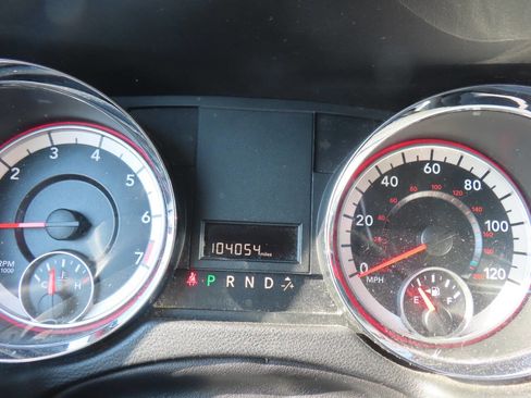 Used 2016 Dodge Grand Caravan SXT image 44