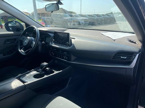 Used 2023 Nissan Rogue S FWD image 18