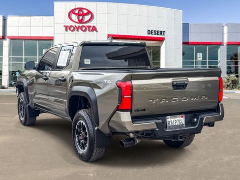 Certified 2025 Toyota Tacoma TRD Off-Road image 5