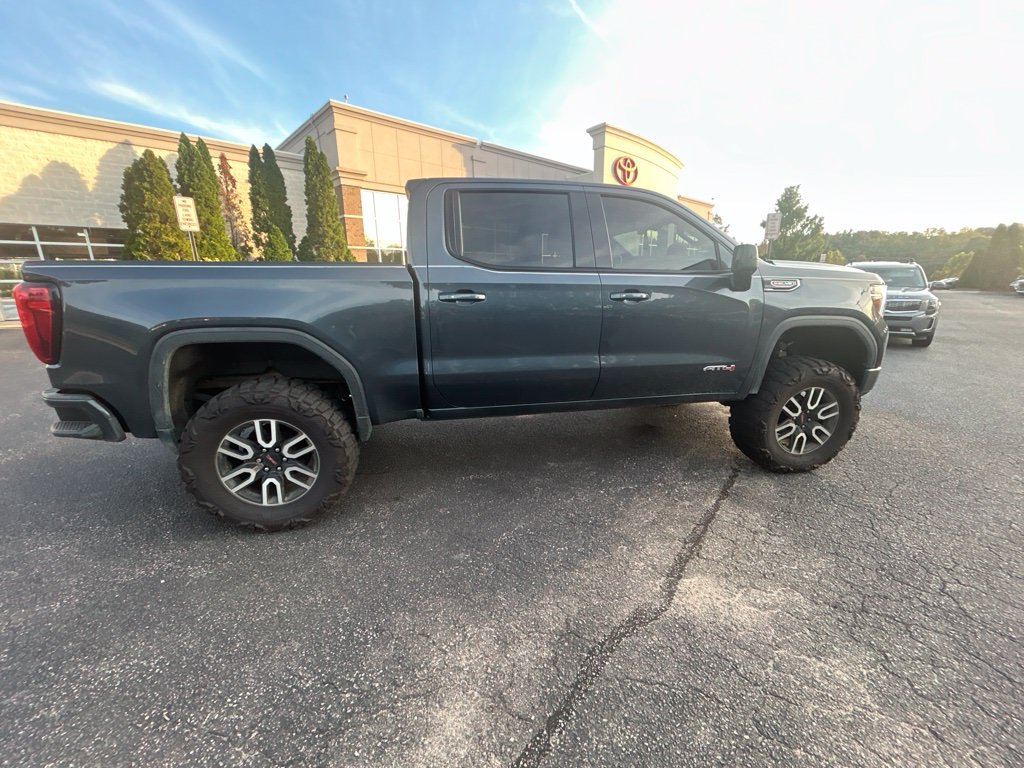Used 2021 GMC Sierra 1500 AT4 w/ AT4 Value Package AWD/4WD image 2