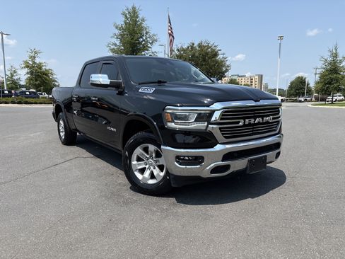 Used 2022 RAM 1500 Laramie AWD/4WD image 2