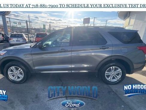 Used 2023 Ford Explorer XLT w/ Equipment Group 202A AWD/4WD image 2