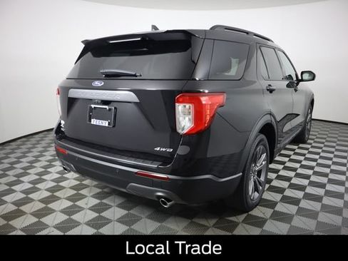 Used 2021 Ford Explorer XLT w/ Equipment Group 202A AWD/4WD image 4