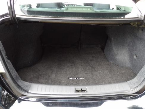 Used 2017 Nissan Sentra SV FWD image 9