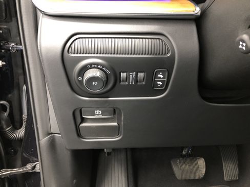 Certified 2023 Jeep Grand Wagoneer L Series III w/ Rear Seat Video Group 1 image 21