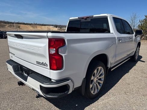 Used 2020 Chevrolet Silverado 1500 High Country w/ Technology Package AWD/4WD image 6