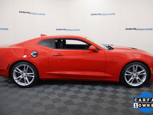 Certified 2022 Chevrolet Camaro LT w/ Technology Package image 4