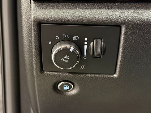 Used 2019 Jeep Grand Cherokee SRT AWD/4WD image 22