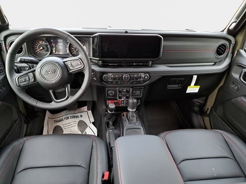 Used 2026 Jeep Wrangler Unlimited Rubicon AWD/4WD image 9