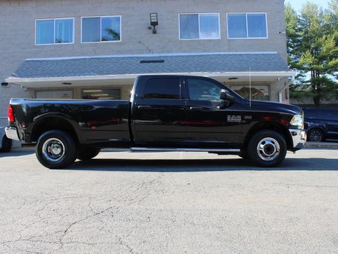 Used 2016 RAM 3500 Tradesman w/ Chrome Appearance Group RWD image 19