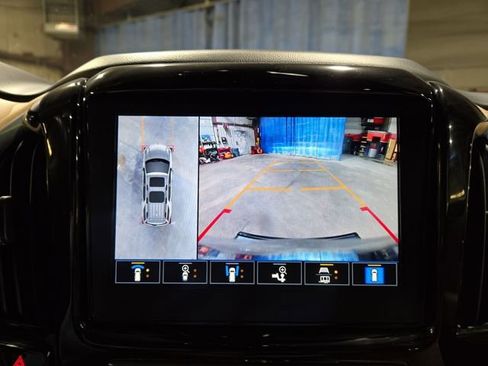 Used 2023 Chevrolet Traverse Premier image 26