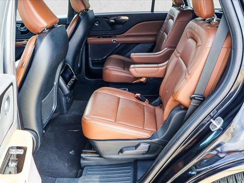 Used 2022 Lincoln Aviator Reserve w/ Equipment Group 201A AWD/4WD image 22