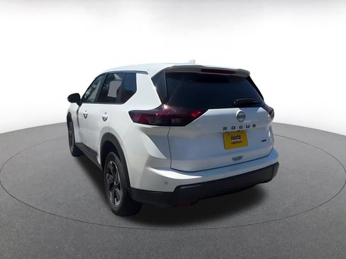 Used 2025 Nissan Rogue SV AWD/4WD image 11