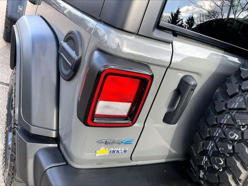 Used 2023 Jeep Wrangler Unlimited w/ Cold Weather Group image 32