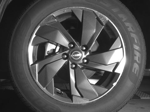 Used 2025 Nissan Rogue SV image 12