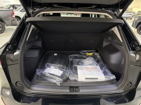 New 2026 Volkswagen Tiguan SE AWD/4WD image 12