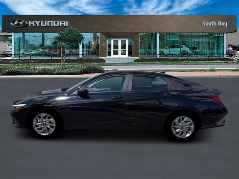 New 2026 Hyundai Elantra Blue image 3