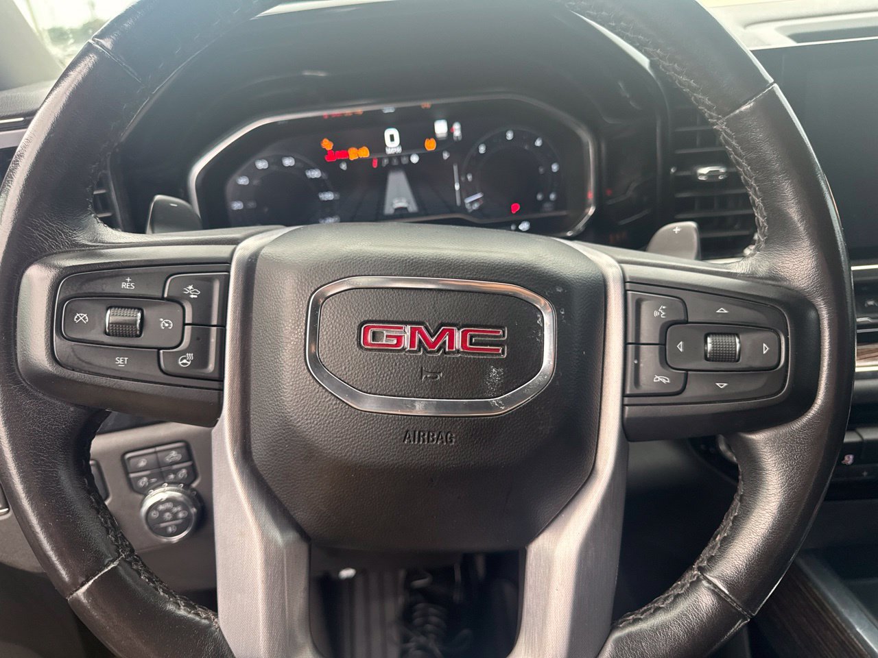 Used 2023 GMC Sierra 1500 Elevation w/ Preferred Package RWD image 10