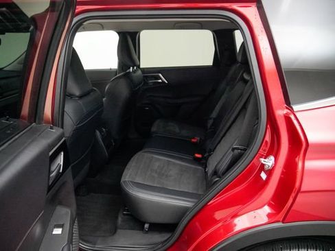 Used 2025 Mitsubishi Outlander SE AWD/4WD image 25