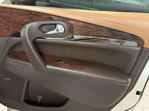 Used 2015 Buick Enclave Leather FWD image 21