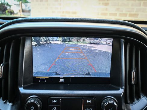 Used 2020 Chevrolet Colorado Z71 AWD/4WD image 11