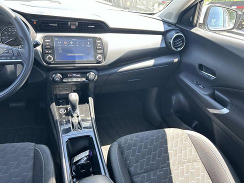 Used 2021 Nissan Kicks SV FWD image 17