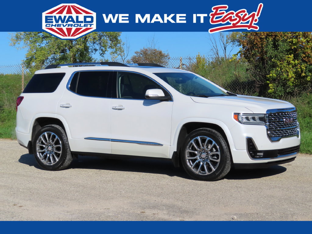 Certified 2022 GMC Acadia Denali w/ GMC Pro Grade Package AWD/4WD image 1