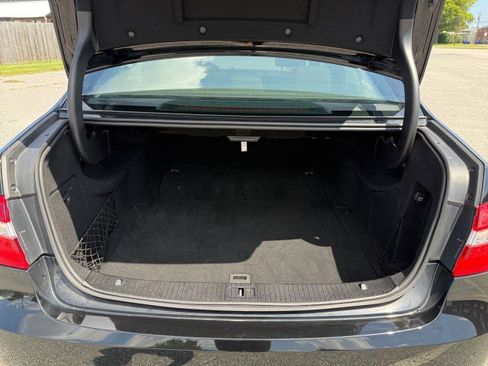 Used 2012 Mercedes-Benz E 350 4MATIC Sedan image 16