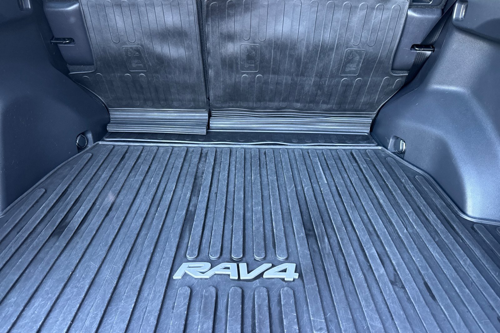 Certified 2024 Toyota RAV4 SE w/ Convenience Package AWD/4WD image 19