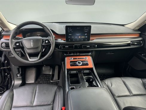 Used 2023 Lincoln Aviator Reserve w/ Equipment Group 201A image 11