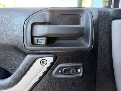 Used 2014 Jeep Wrangler Sport image 4