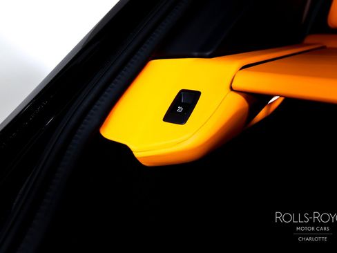 New 2026 Rolls-Royce Cullinan Black Badge image 25