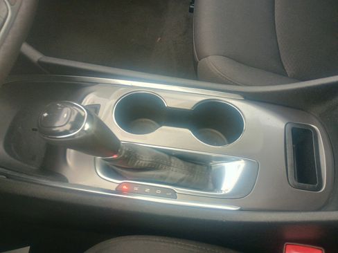 Used 2020 Chevrolet Malibu LT image 28