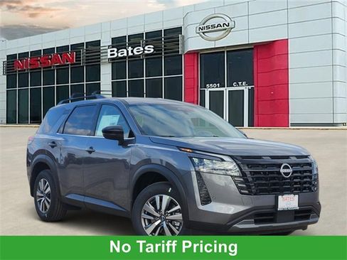 New 2026 Nissan Pathfinder SL image 1